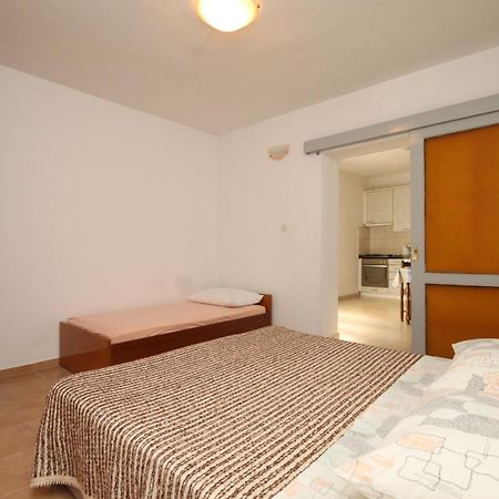 Apartments With A Parking Space Makarska - 6792 Room photo