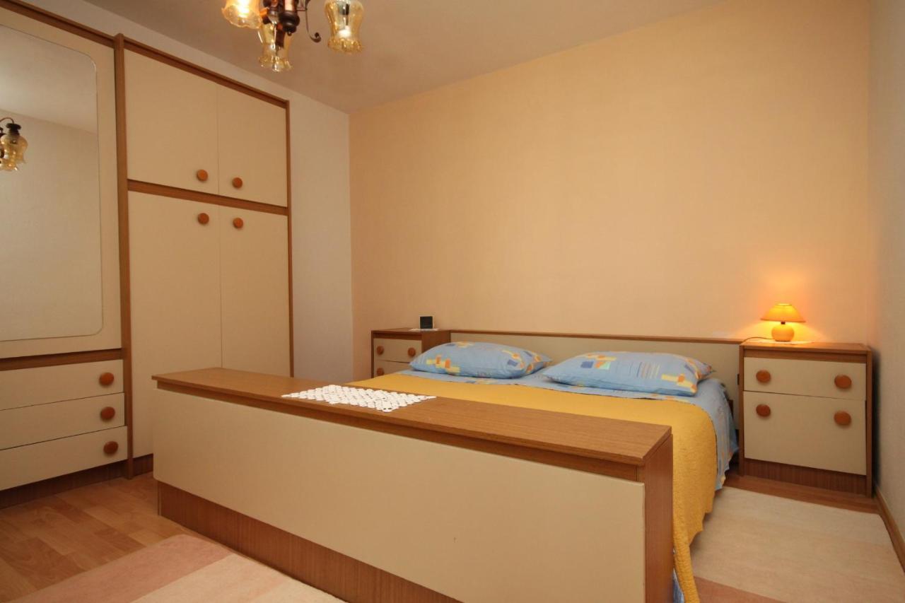 Apartments With A Parking Space Makarska - 6792 Exterior photo